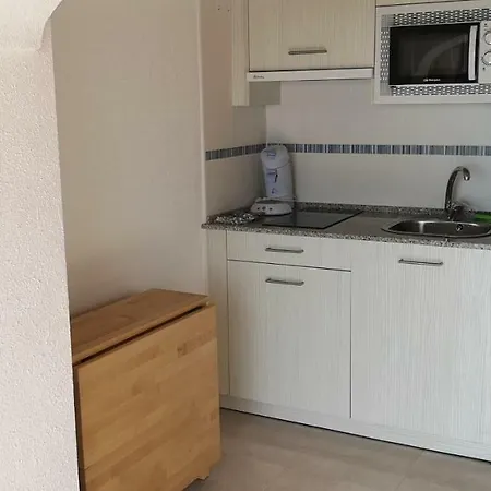 Beach Palace Apartment *